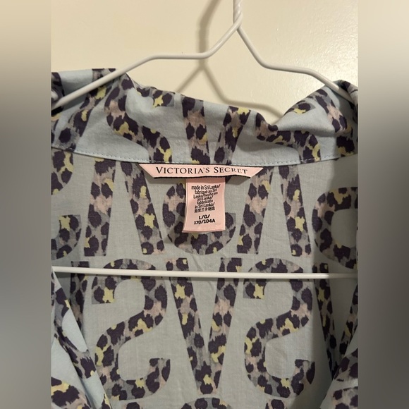 Victoria’s secret Pajamas set in Blue and Yellow - Picture 4 of 7
